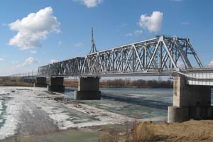 Железнодорожный мост через р. Иртыш в Черлакском районе