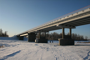 Автомобильный мост через реку Быссу