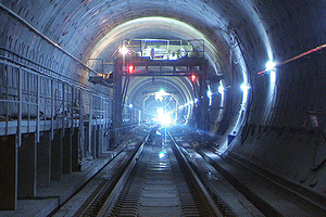 В Манском тоннеле уложено 1,5 км верхнего строения пути