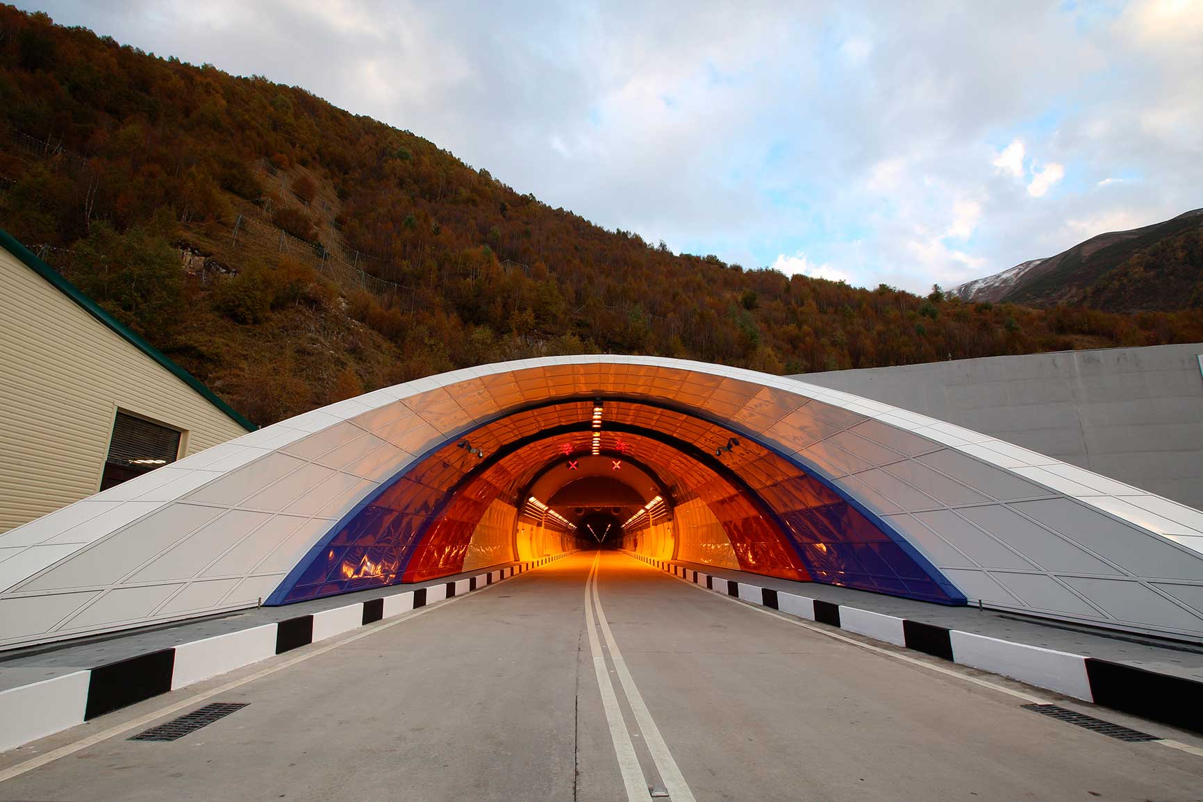 Рокский автодорожный тоннель