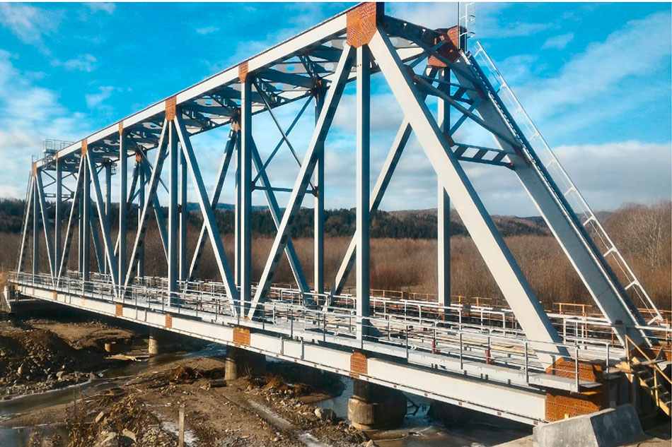 Завершение монтажа пролетных строений моста на 269 км пути