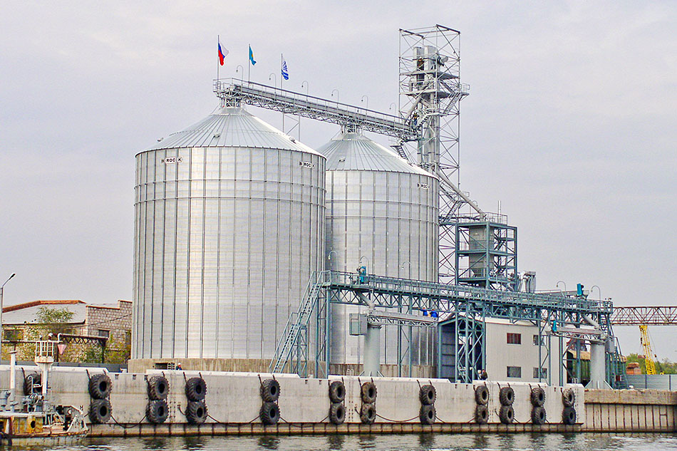 Зерновой терминал в г. Астрахани