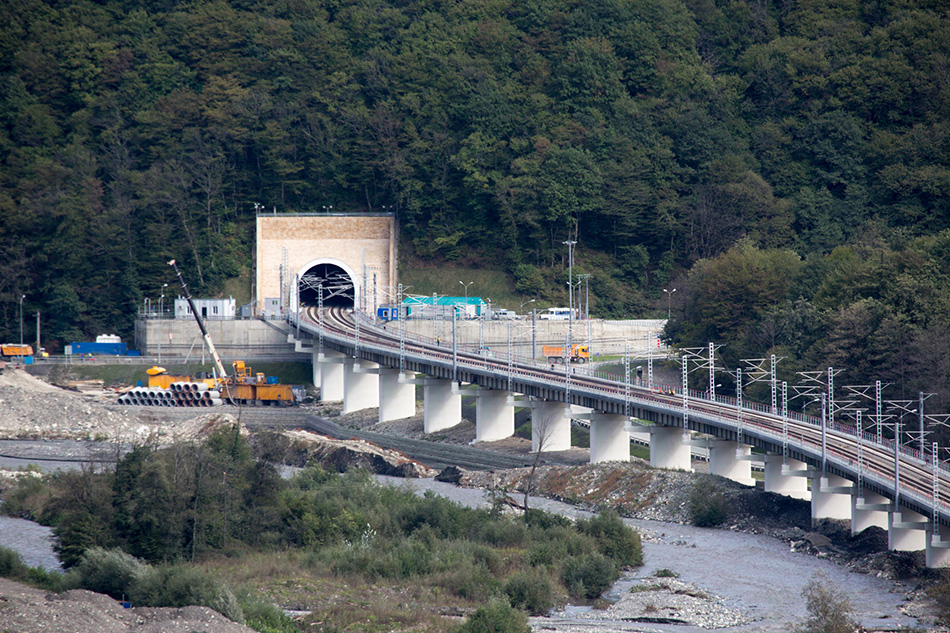 22 железнодорожных моста на трассе Адлер – «Альпика-Сервис» в Сочи
