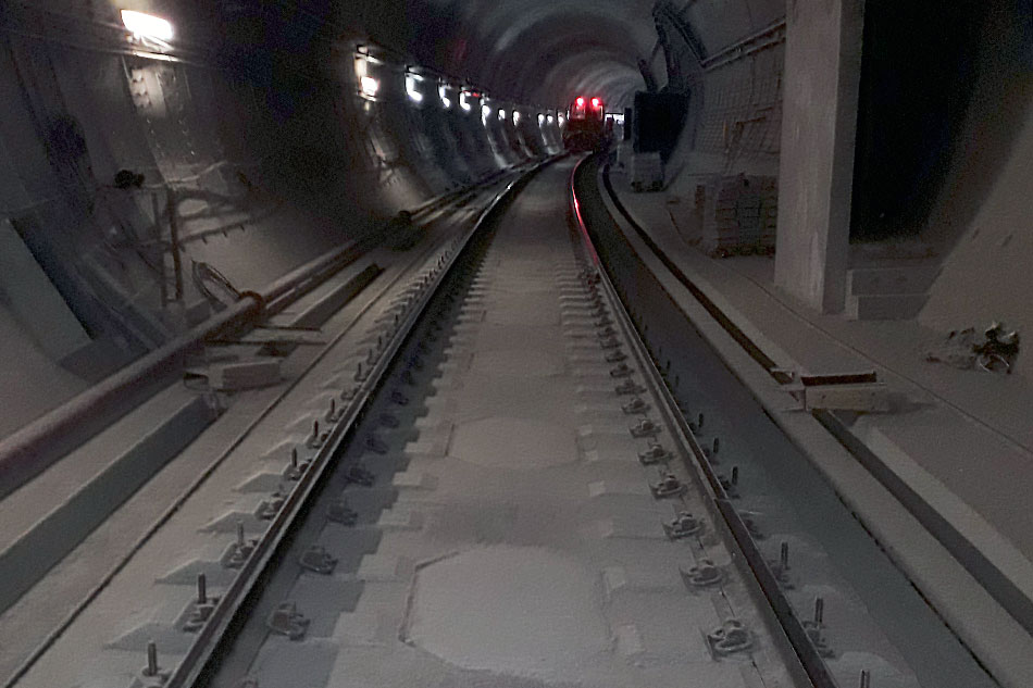 Работы по устройству верхнего строения пути в новом Байкальском тоннеле полностью завершены