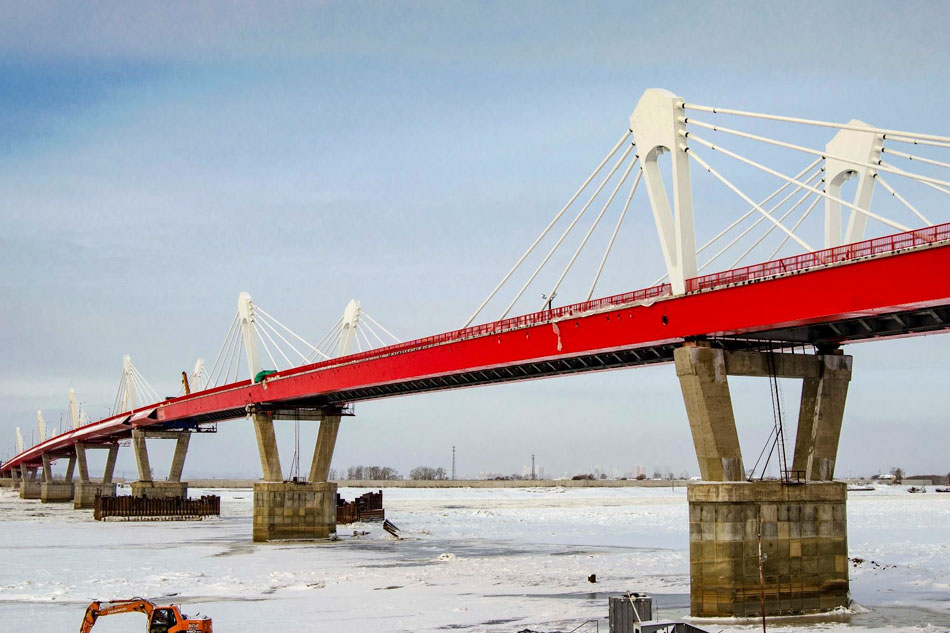 На российской части моста через Амур в тестовом режиме осуществлен технический пуск движения