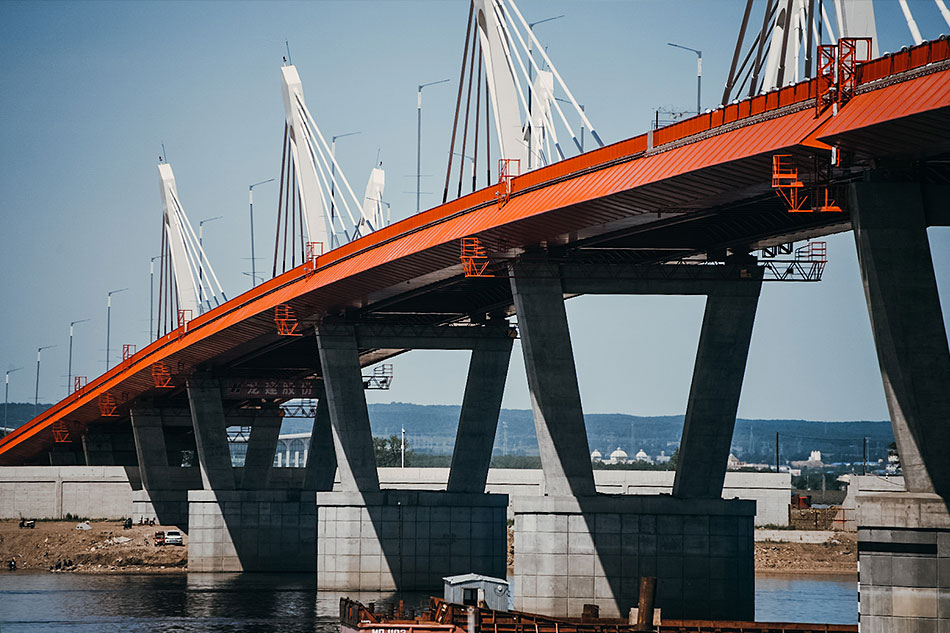 Губернатор Амурской области посетил первый мост через р. Амур, соединивший Россию и Китай